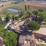 Gh Borgo Pulciano Gospodarstwo agroturystyczne Montone (Umbria)