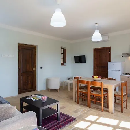 Gh Borgo Pulciano בית חווה מונטונה