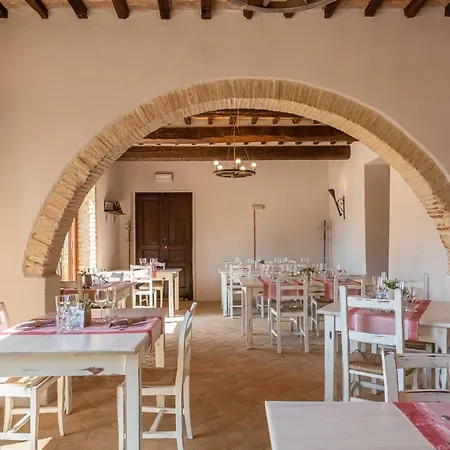 Alloggio per agriturismo Gh Borgo Pulciano *