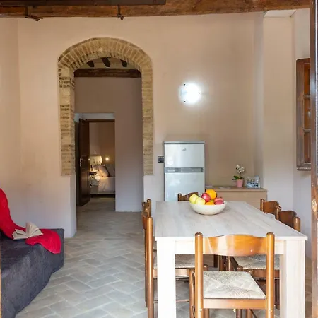 Alloggio per agriturismo Gh Borgo Pulciano *
